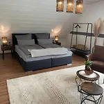 Neu 2 Zi-dg Luxus In Gruener Idylle!