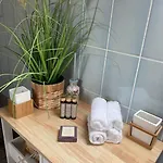 Neu 2 Zi-dg Luxus In Gruener Idylle!