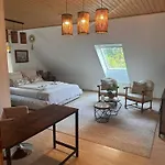 Neu 2 Zi-dg Luxus In Grüner Idylle! Apartment *