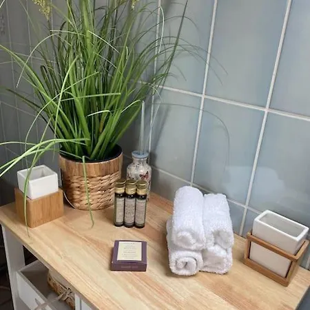 Grosses 2 Zi-dg In Gruener Idylle!