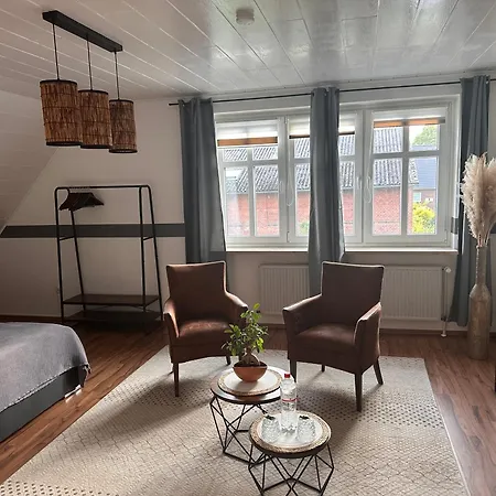 Grosses 2 Zi-dg In Gruener Idylle! *