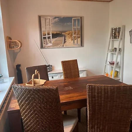 Grosses 2 Zi-dg In Gruener Idylle!