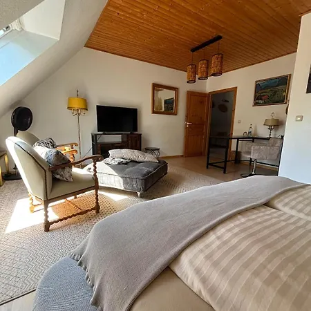 Neu 2 Zi-dg Luxus In Gruener Idylle! Apartman