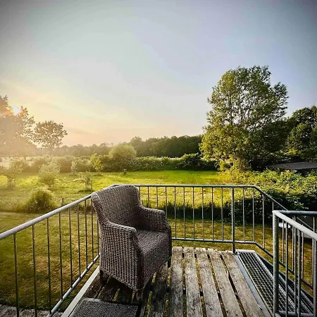 Neu 2 Zi-dg Luxus In Gruener Idylle! Apartman