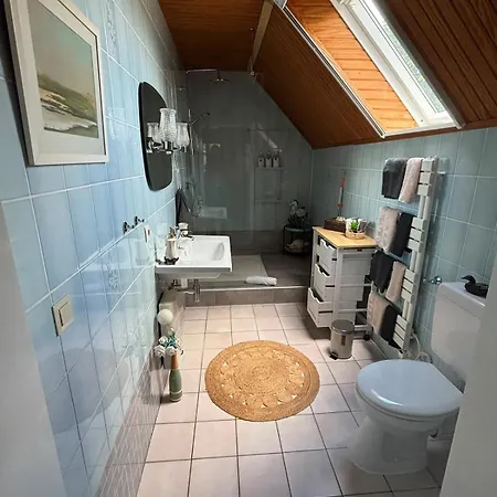 Neu 2 Zi-dg Luxus In Gruener Idylle! *