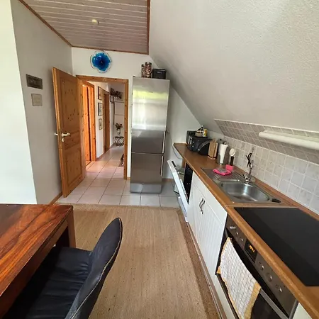 Neu 2 Zi-dg Luxus In Gruener Idylle!