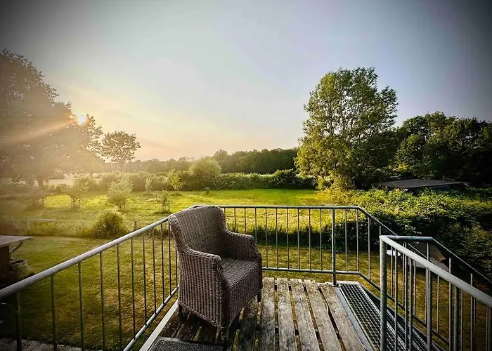 Grosses 2 Zi-dg In Gruener Idylle! *